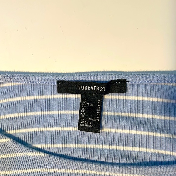 Lettuce trim ribbed knit long sleeve crop top - Picture 3 of 3